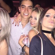 quem faz clutch beija na night (#SWAG)
